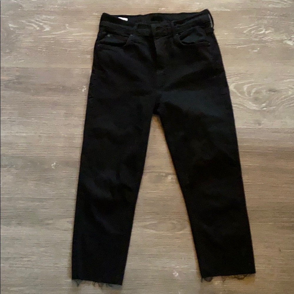 Black capris